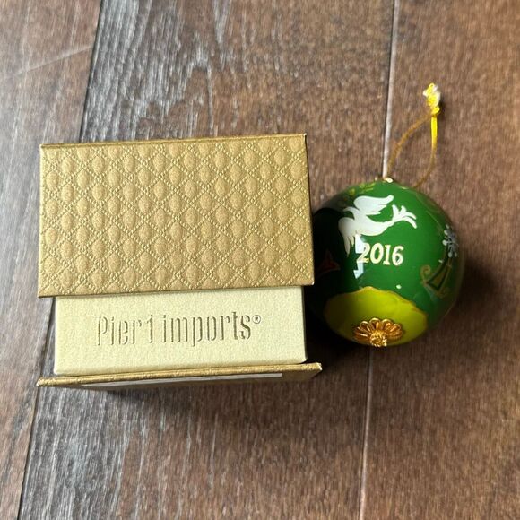 Pier 1 imports Li Bien green peace bulb Christmas ornament 2016 glass - Picture 1 of 10